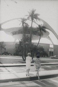 LAXbuilding