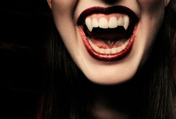 Vampire fangs