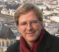 Commie Kitsch in Budapest’s ‘Ruin Pubs’