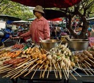 Asia’s Food Vendors: A Plus for Work-Family Balance