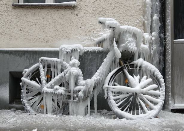 Photo You Must See: Ice Bike in Berlin