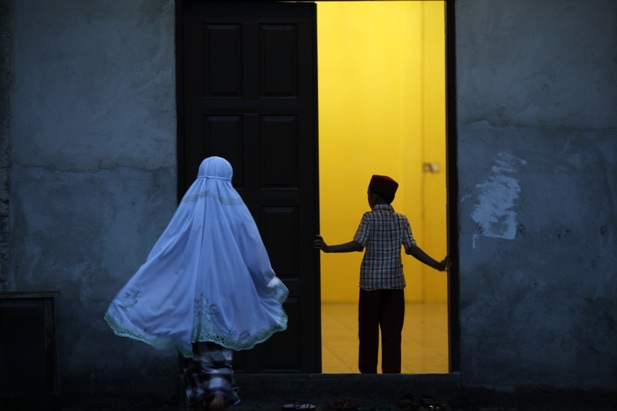 mosque Indonesia child photo